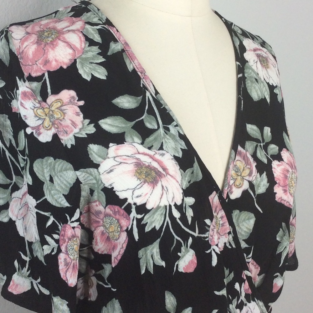 Floral top - Picture 2 of 6